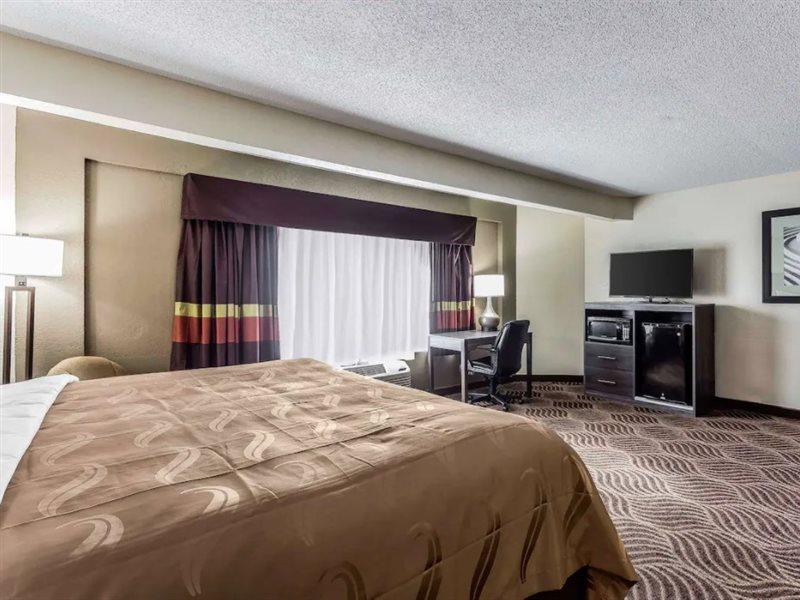 Quality Inn & Suites Salisbury Extérieur photo