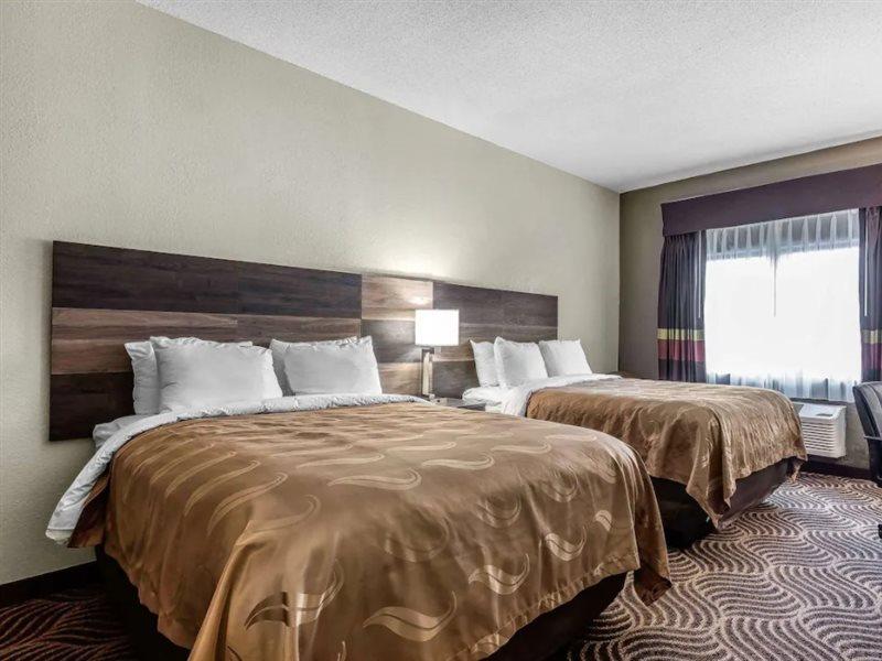 Quality Inn & Suites Salisbury Extérieur photo