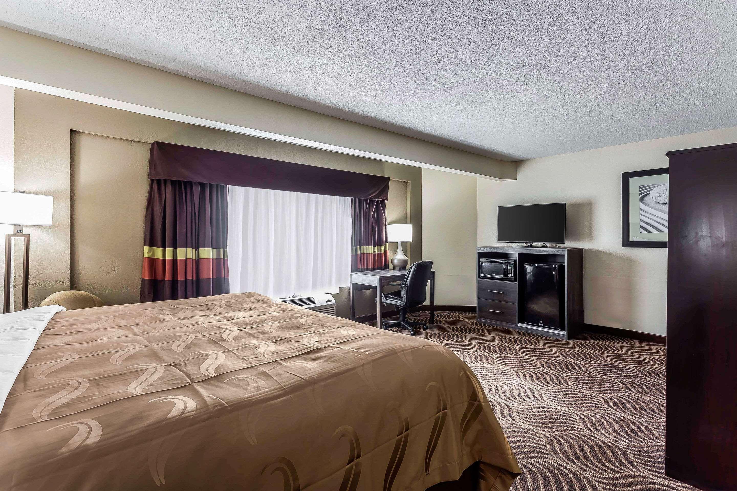 Quality Inn & Suites Salisbury Extérieur photo