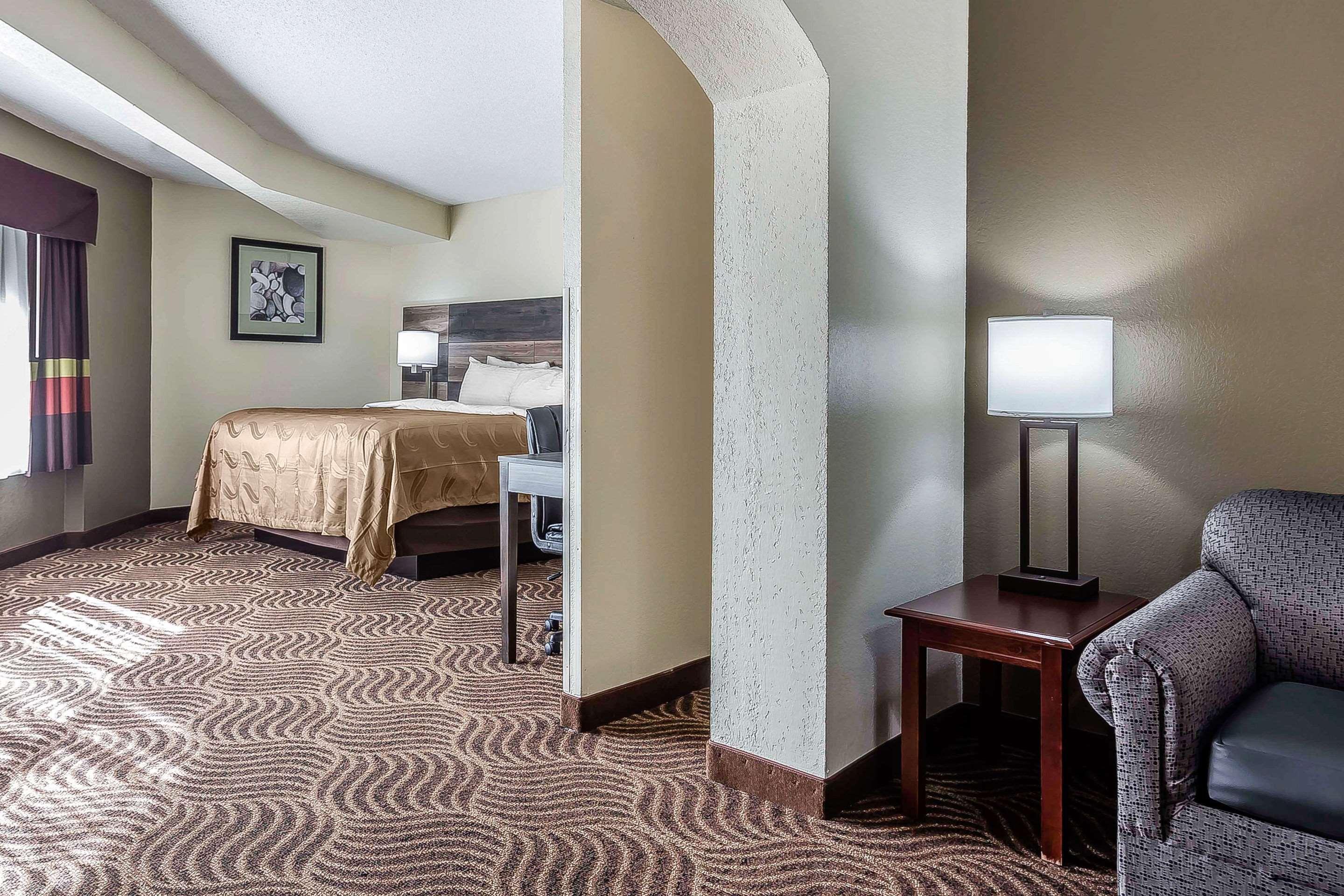 Quality Inn & Suites Salisbury Extérieur photo