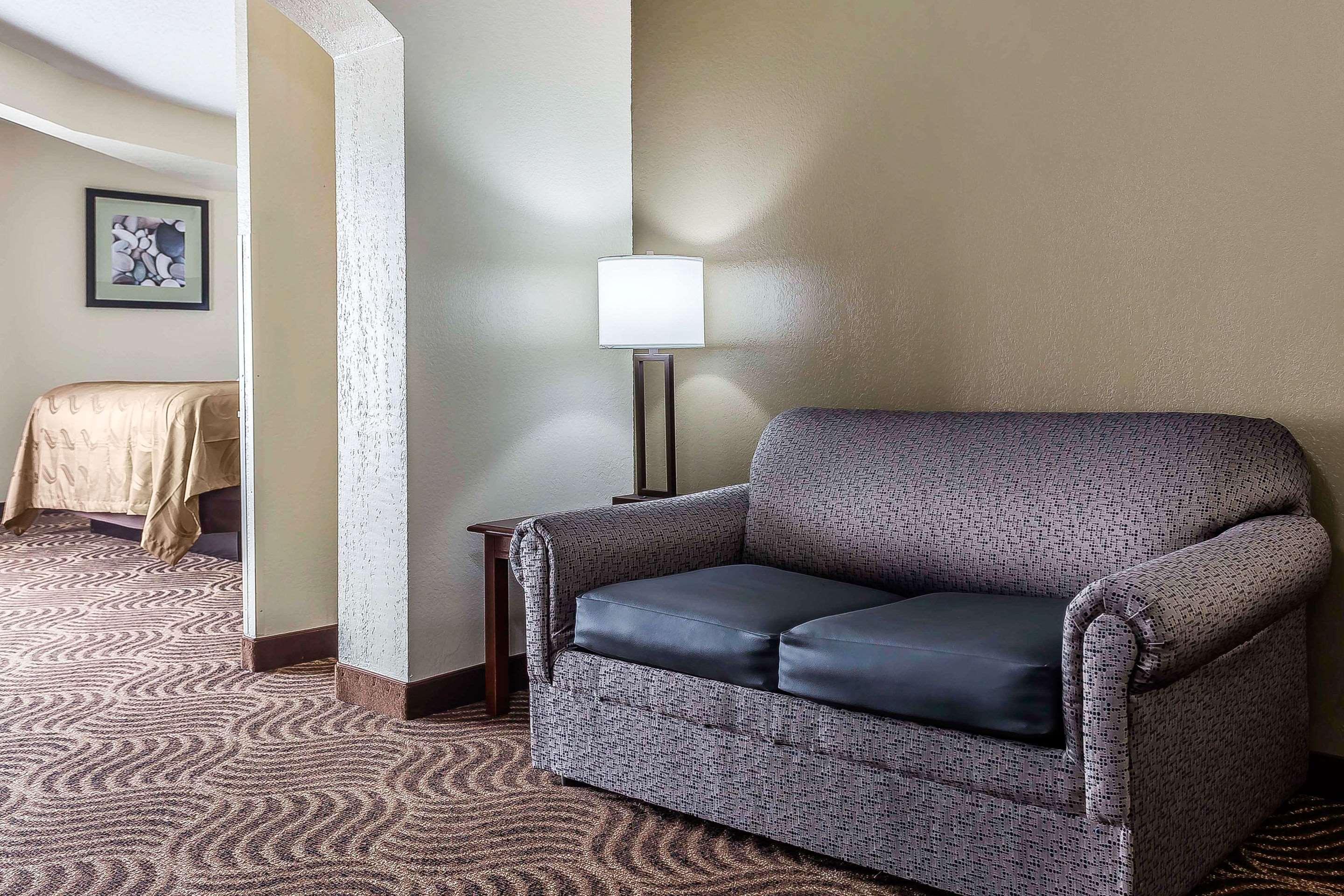 Quality Inn & Suites Salisbury Extérieur photo