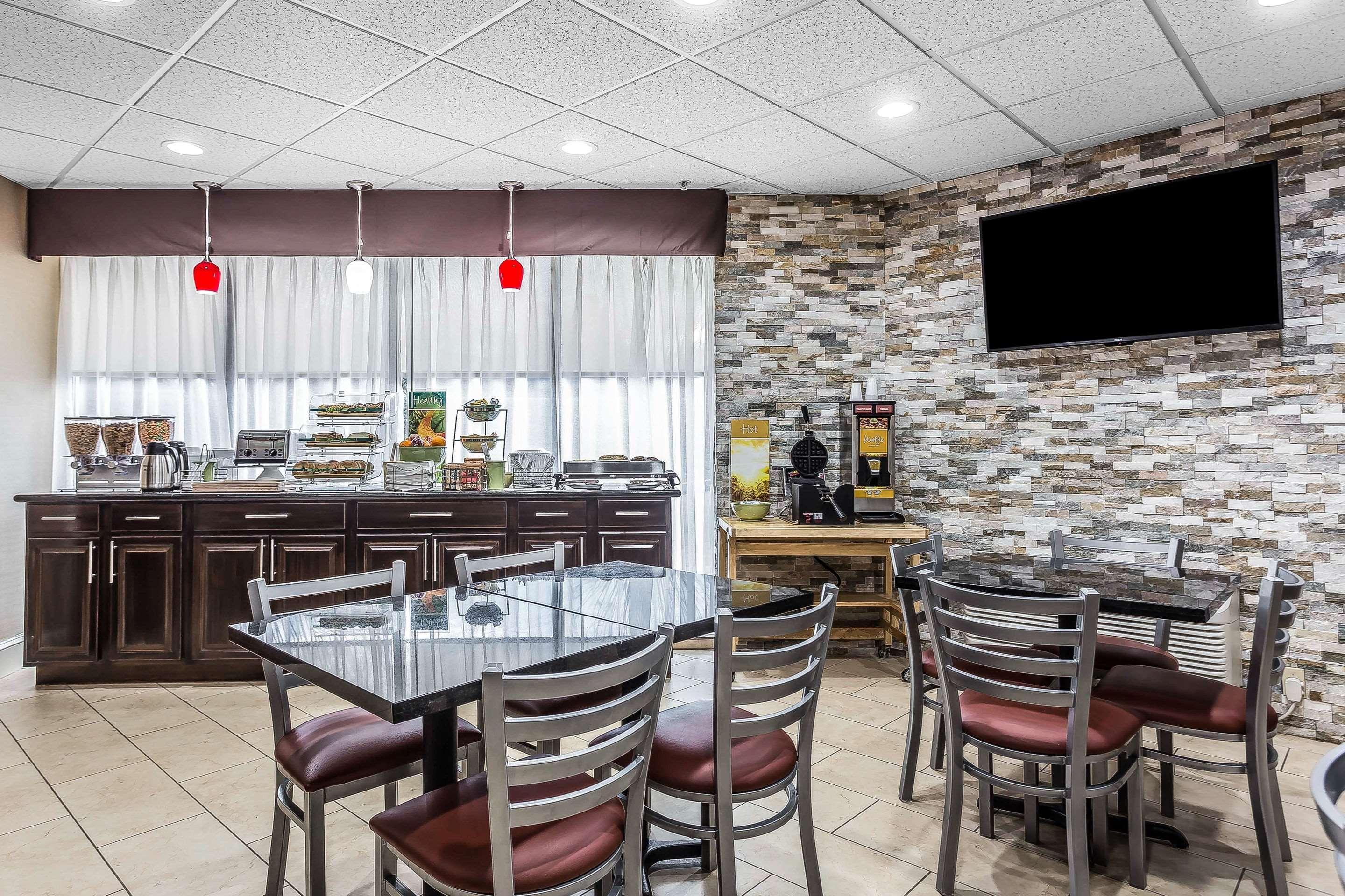 Quality Inn & Suites Salisbury Extérieur photo